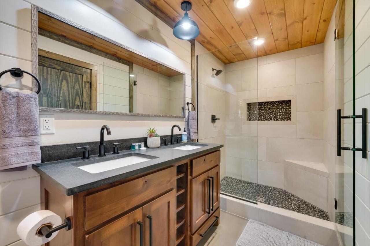Serene Broken Bow Cabin With Hot Tub And Fire Pit! Экстерьер фото